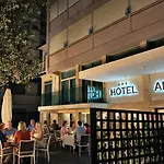 Hotel Ambra - Fronte Mare - Vicinissimi Al Centro 3*