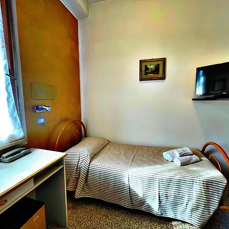 Ambra - Fronte Mare - Vicinissimi Al Centro מלון 3*