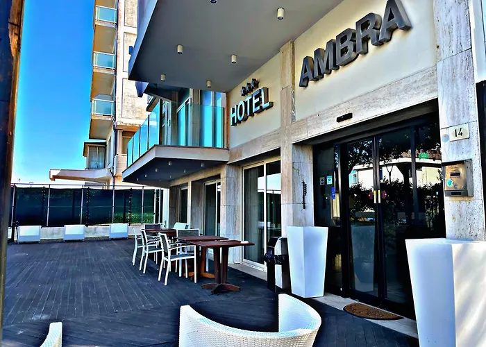 Ambra - Fronte Mare - Vicinissimi Al Centro Milano Marittima