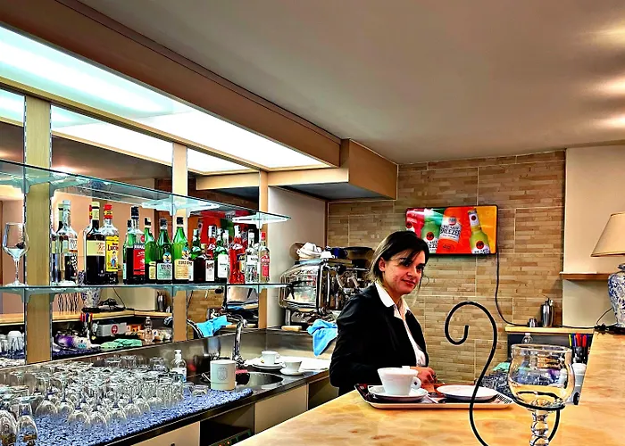 Hotell Ambra - Fronte Mare - Vicinissimi Al Centro