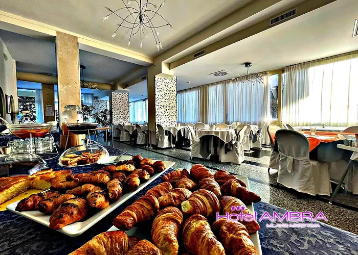 Ambra - Fronte Mare - Vicinissimi Al Centro Hotel Milano Marittima