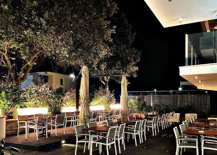 Hotel Ambra - Fronte Mare - Vicinissimi Al Centro Milano Marittima