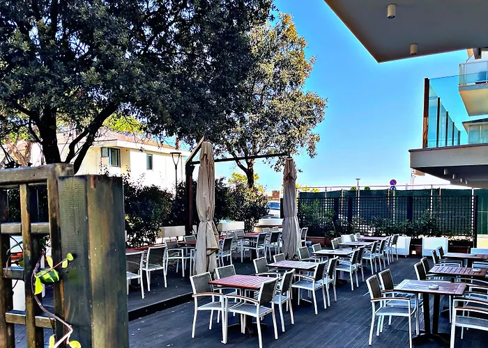 Hotell Ambra - Fronte Mare - Vicinissimi Al Centro