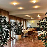 Ambra - Fronte Mare - Vicinissimi Al Centro 3*
