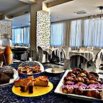 Ambra - Fronte Mare - Vicinissimi Al Centro 3* Milano Marittima