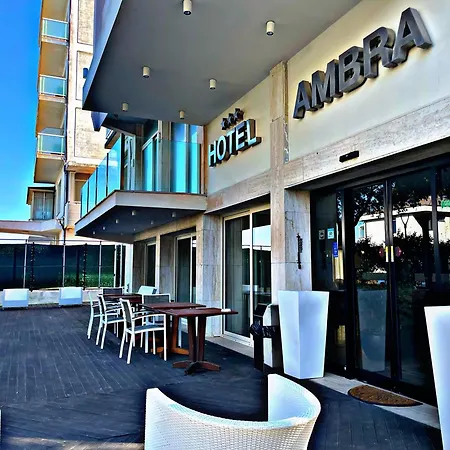 Ambra - Fronte Mare - Vicinissimi Al Centro Milano Marittima