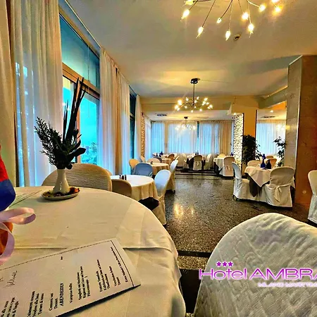 Ambra - Fronte Mare - Vicinissimi Al Centro فندق