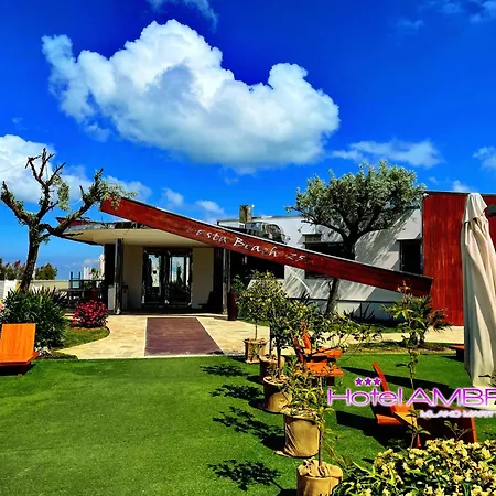 Szálloda Ambra - Fronte Mare - Vicinissimi Al Centro 3*