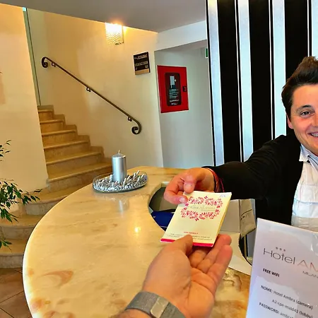 Ambra - Fronte Mare - Vicinissimi Al Centro Hotel