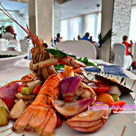 Ambra - Fronte Mare - Vicinissimi Al Centro 3*