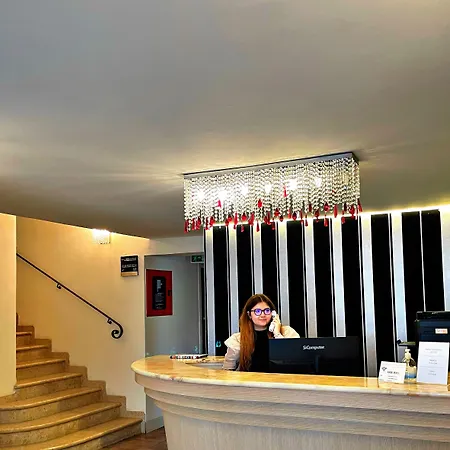 Szálloda Ambra - Fronte Mare - Vicinissimi Al Centro