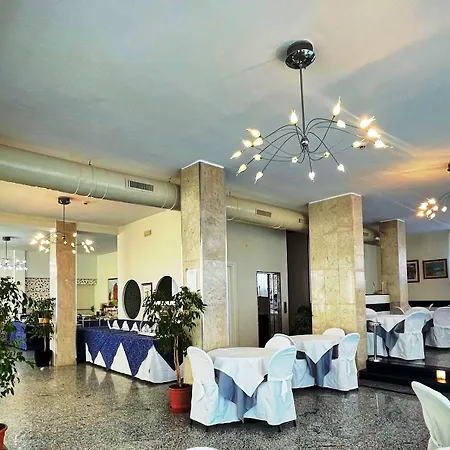 Ambra - Fronte Mare - Vicinissimi Al Centro 3*