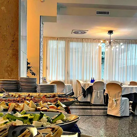 فندق Ambra - Fronte Mare - Vicinissimi Al Centro 3*