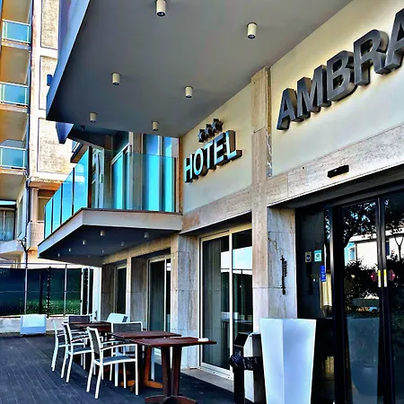 Szálloda Ambra - Fronte Mare - Vicinissimi Al Centro Milano Marittima