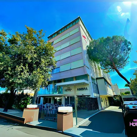 Ambra - Fronte Mare - Vicinissimi Al Centro 3* Milano Marittima