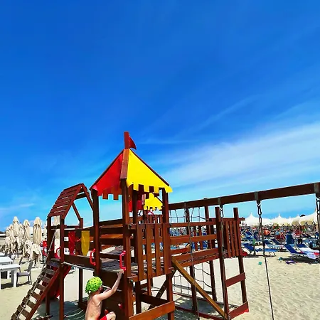 Ambra - Fronte Mare - Vicinissimi Al Centro فندق 3*
