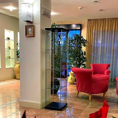 Ambra - Fronte Mare - Vicinissimi Al Centro Szálloda Milano Marittima