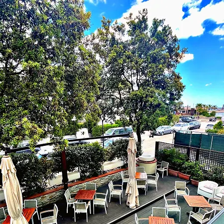 Ambra - Fronte Mare - Vicinissimi Al Centro Szálloda