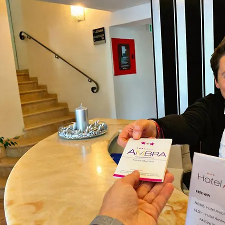 Ambra - Fronte Mare - Vicinissimi Al Centro