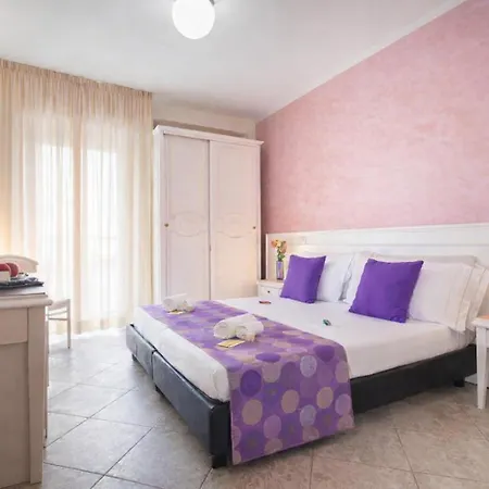 Ambra - Fronte Mare - Vicinissimi Al Centro 호텔 밀라노마리티마