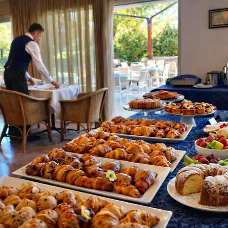 Ambra - Fronte Mare - Vicinissimi Al Centro 호텔 3*