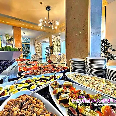 Ambra - Fronte Mare - Vicinissimi Al Centro Hotel Milano Marittima
