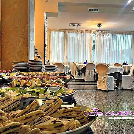 Ambra - Fronte Mare - Vicinissimi Al Centro Hotel Milano Marittima