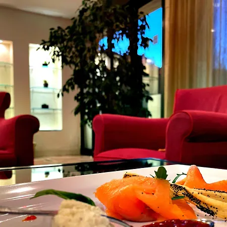 Ambra - Fronte Mare - Vicinissimi Al Centro 3* Milano Marittima