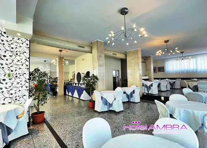 Ambra - Fronte Mare - Vicinissimi Al Centro 3* Milano Marittima