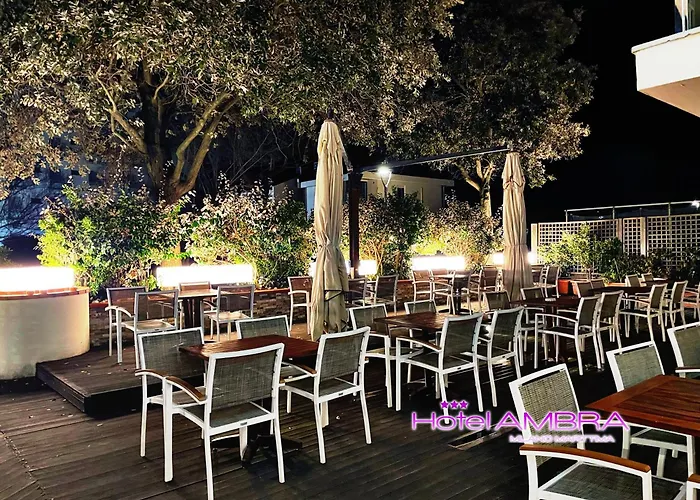 Ambra - Fronte Mare - Vicinissimi Al Centro 3* Milano Marittima