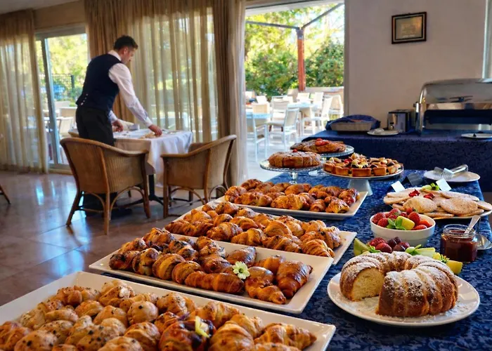 Ambra - Fronte Mare - Vicinissimi Al Centro Hotel 3*